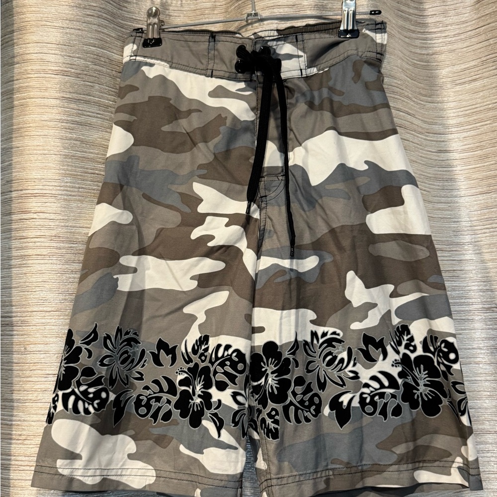 Tropical Escape Swimwear Short Boys Size 8